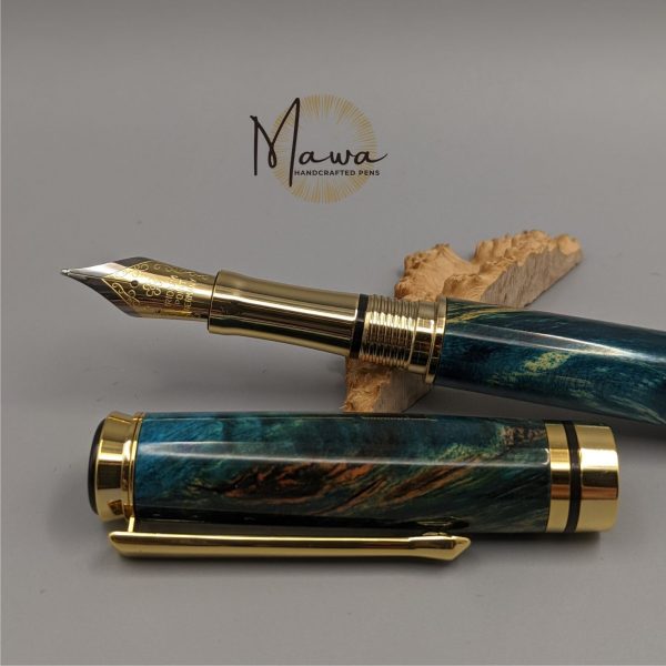 Stunning Blue Cyclone Fountain Pen - Image 3