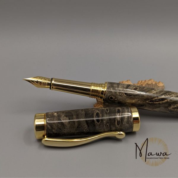 Gorgeous Unique Fountain Pen - Image 3