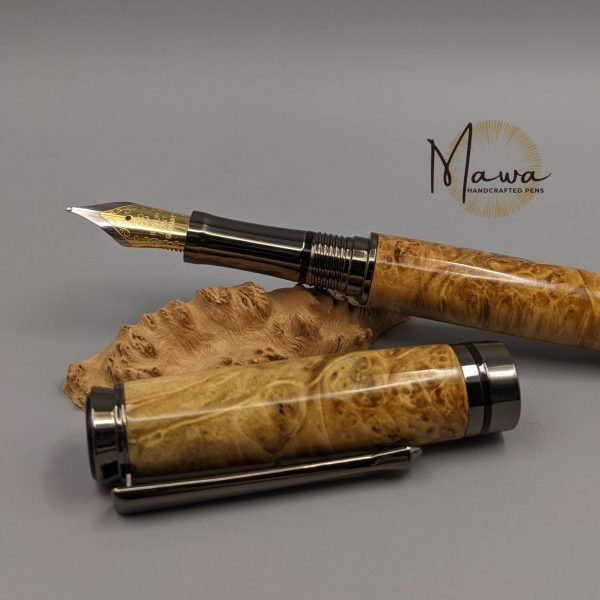Beautiful Yellow Fountain Pen - Image 2