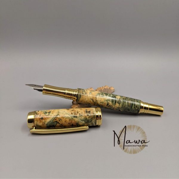 Beautiful Green and Natural Fountain Pen